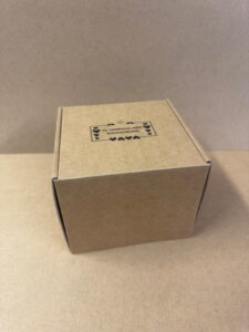 Bóndadagskassi fyrir 4 stk af 33cl dósum